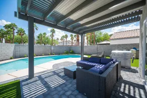 Vegas Homebase, Pool & Central Spot - Image 4