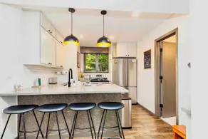 Lux|Chic|Instaworthy|Fireplace|Cable |Near Ski - Image 5