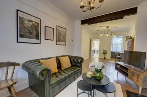 Luxury Victorian 2-Bed - Sleeps 4 - Fast WiFi - Image 3