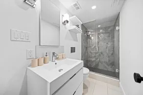 Little Portugal Gem Stylish 2BR Stays - Image 3