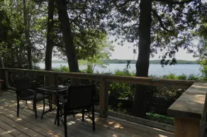 Cozy cabin on the lake - Image 3