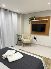 Apartment 106: Central Location, Modern, and Cozy - Image 4
