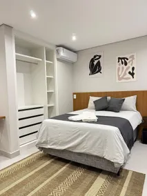 Apartment 106: Central Location, Modern, and Cozy - Image 2