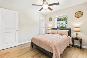 Elegant Escape Near Six Flags with WiFi, AC - Image 4