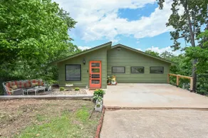 That 70s Home-LAKE Front/DocK, HoT TuB, & MoRE! - Image 2