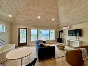 #4 Entire Cottage - Aqua - Image 5