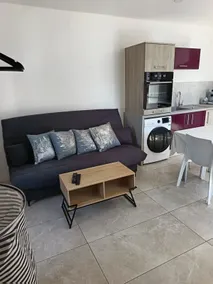 Maisonette near airport beach borders espa - Image 3