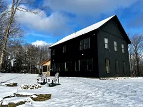 Hill Top Home w/ Stunning Views! - Image 4