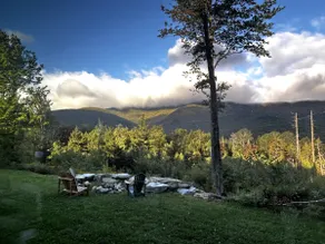 Hill Top Home w/ Stunning Views! - Image 2