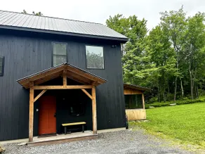 Hill Top Home w/ Stunning Views! - Image 3