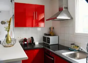 Spacious and bright apartment in Bordeaux - Image 2