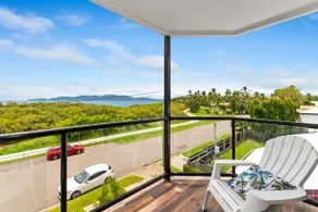 Beachfront Bliss on Esplanade - Image 2
