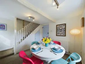 Spring Cottage - 4 Bed Home - Image 3