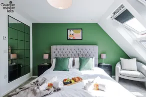 3 Bedroom House with Parking that Sleeps 6 - Image 3