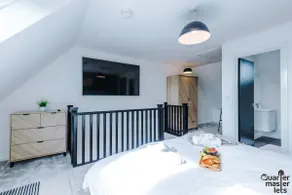 3 Bedroom House with Parking that Sleeps 6 - Image 2