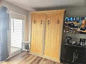 Cozy, Clean, Lake Front, King Bed - Image 2