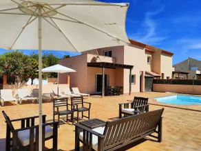 Casa Marta duplex with private pool in Corralejo - Image 2