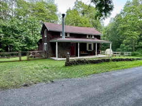 Winding Ridge Cabin, Pet Friendly, 20 min to Wisp - Image 3