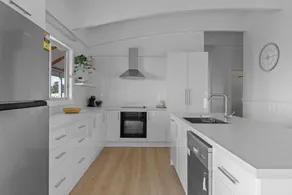 The Overlook - Coastal Comfort- 5 beds 3 bedrooms - Image 5