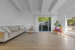 The Overlook - Coastal Comfort- 5 beds 3 bedrooms - Image 3