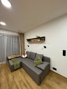 Little hole - Image 4