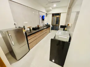 Lush 2BHK Apt near Airport, BKC & NMACC - Image 4