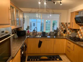 3BR Retreat – Family & Business - Parking - Image 5