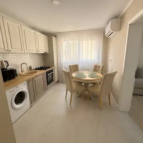Modern central Arena apartment - Image 5