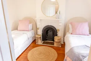 Stylish 3BR Paddington Townhouse - Image 3