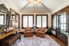 Gallery House - Image 4