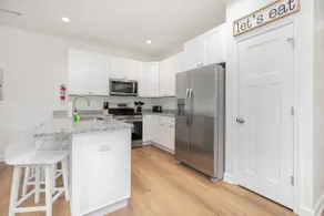NewDuplex! 6Bed 5Bath - HotTubs - Sleeps 12! - Image 3