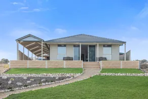 Serenity 24 -Waterfront Living on Hindmarsh Island - Image 2