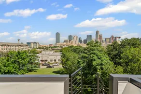 The Diamanti 3BD In the Heart of Dallas - Image 3