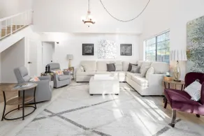 5 Bedroom Home With Firepit - Image 3