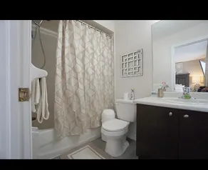 Graceful Residence 3bedroom Townhouse, 2.5 Baths - Image 5