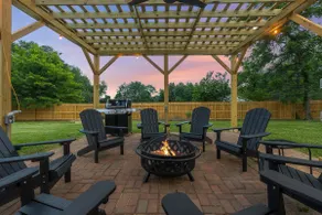 Farmhouse Retreat - 2 Acres Near Downtown - Image 3