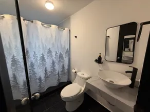 Downtown apartment with A/C | 5 min from USA + parking - Image 3