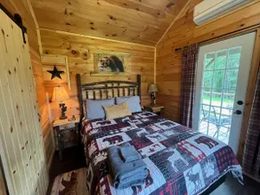 A Tiny Christmas tree cabin#A with Mountain View - Image 4