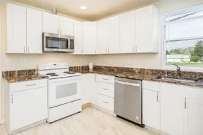 Spacious 3-Bedroom House at GFF - Image 3