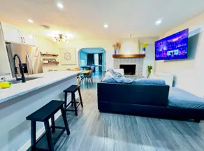 Oasis w/ Hot Tub, Fire Pit, Pool table,Ping Pong+ - Image 4