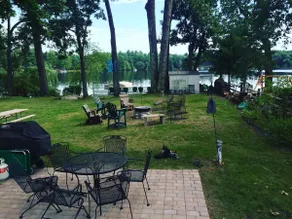 Lakefront Cottage: fish, swim, boat & S’ More - Image 3