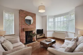 Spacious Gate 3BR • City 5mins Walk • Pets Welcome - Image 5