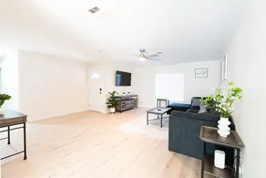 Modern 4BR Near Las Vegas Strip, Lake Mead & AP - Image 3