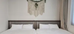 stay now - Image 2