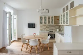 Central Sea View Studio • Spacious • Perfect for 2 - Image 3