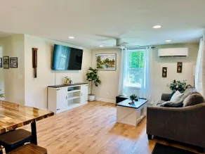 Sandy Pond Cozy Getaway - Image 5