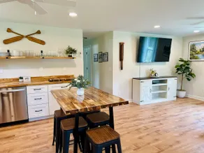 Sandy Pond Cozy Getaway - Image 3