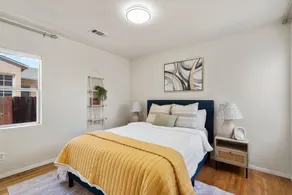 Cozy & Friendly Home Close to Downtown Long Beach! - Image 5