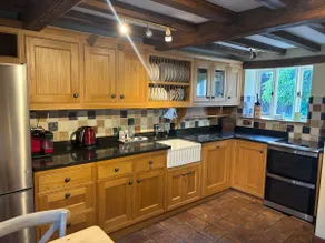 A beautiful 17th century thatched cottage - Image 4