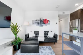 Luxury Living & Patio Vibes Minutes to DT Calgary! - Image 2